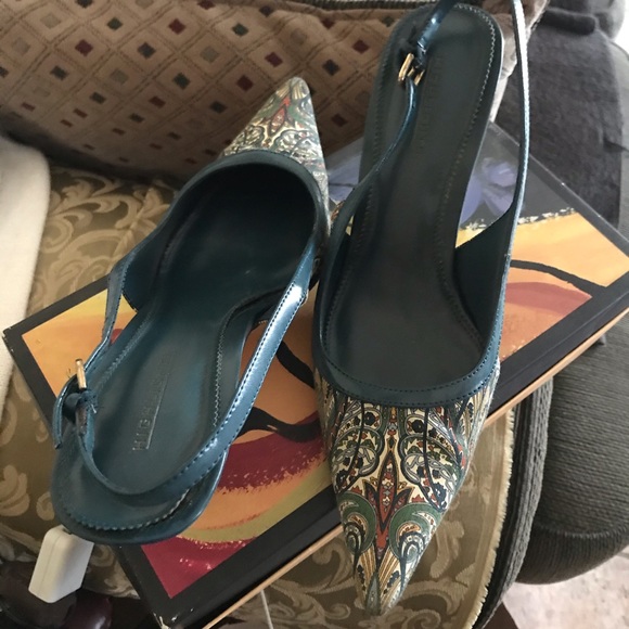 Shoes size 9 - Picture 2 of 5